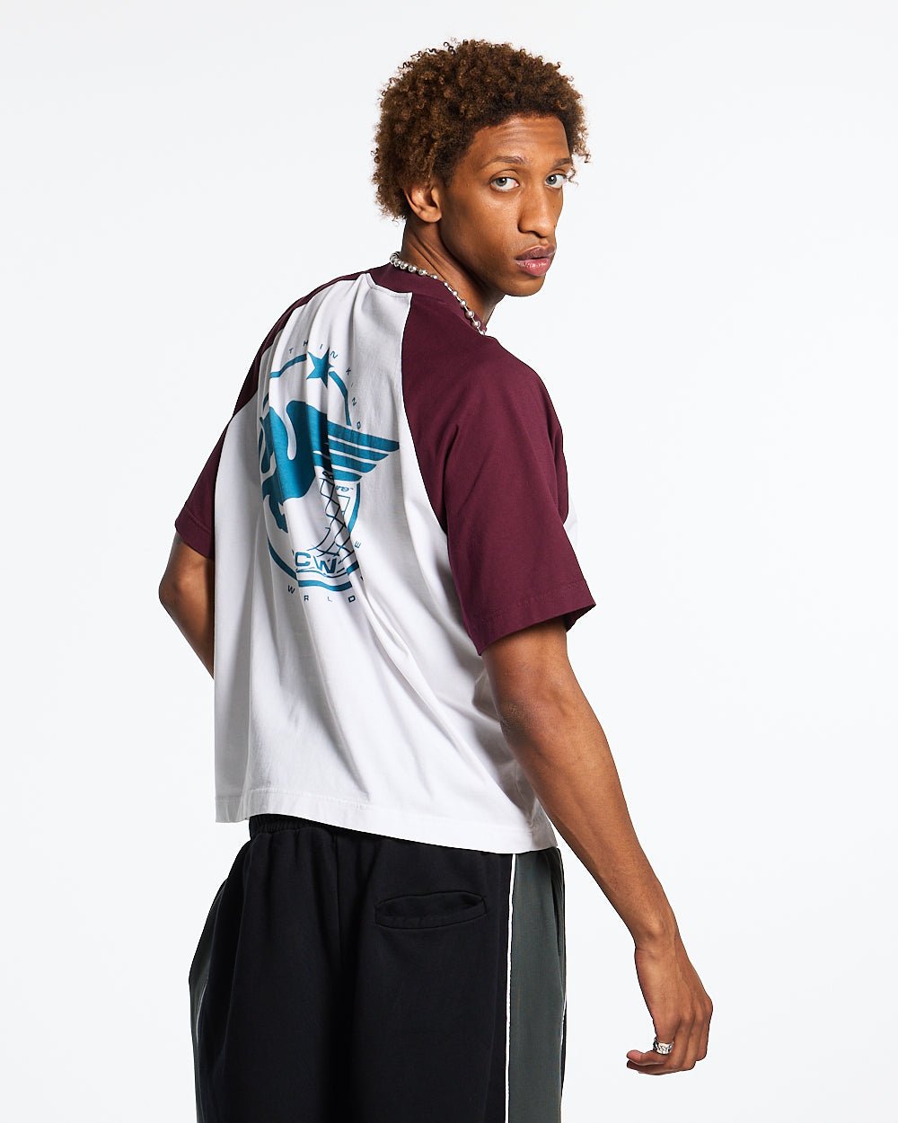 STORMWING TEE WHITE AND BURGUNDY - COLD CULTURE