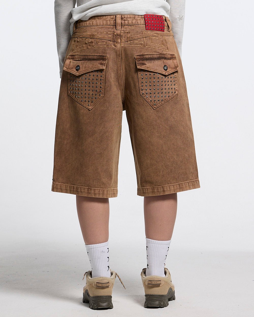 STUDS SHORT BROWN - Cold Culture