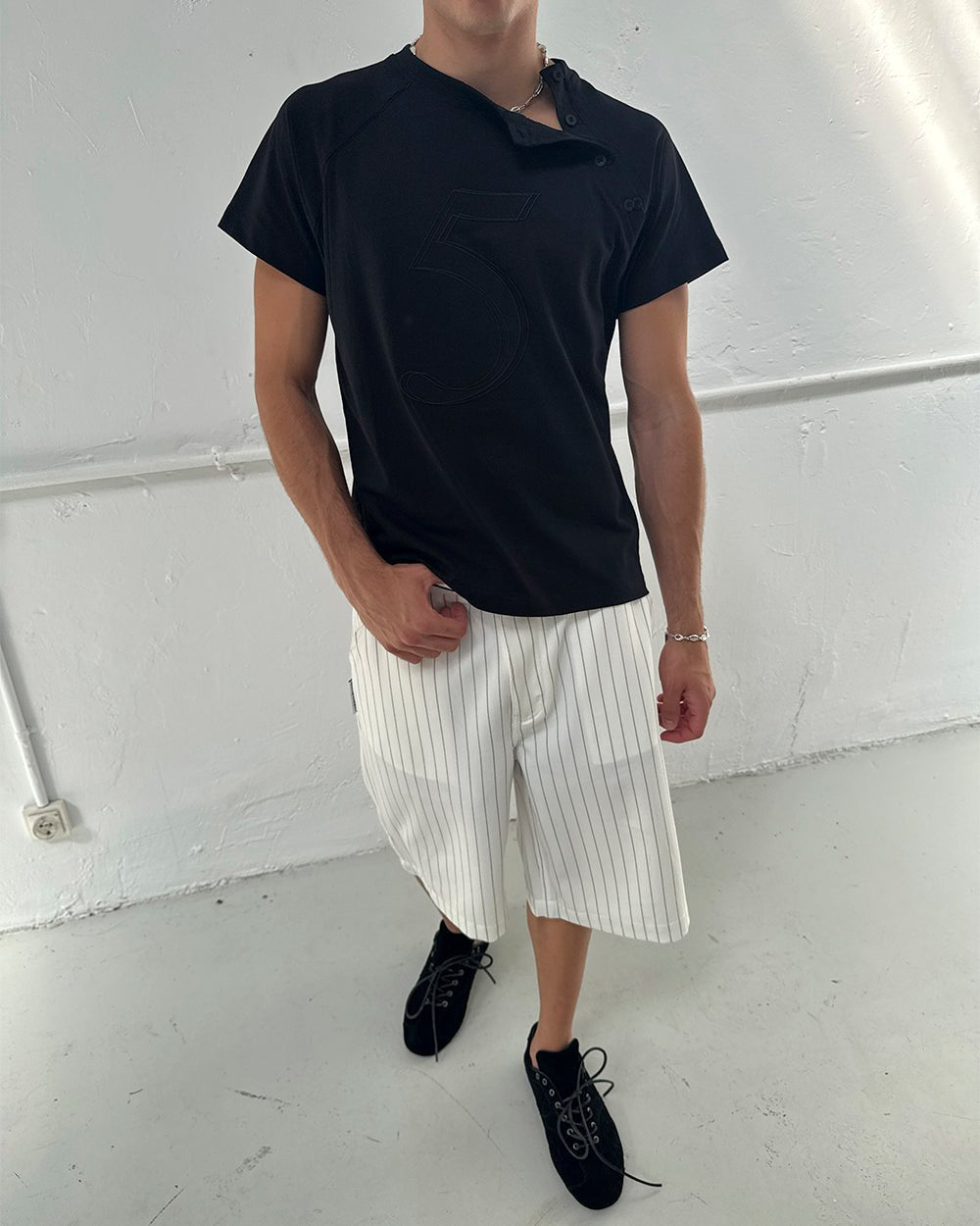 UNIT 05 TEE BLACK - Cold Culture