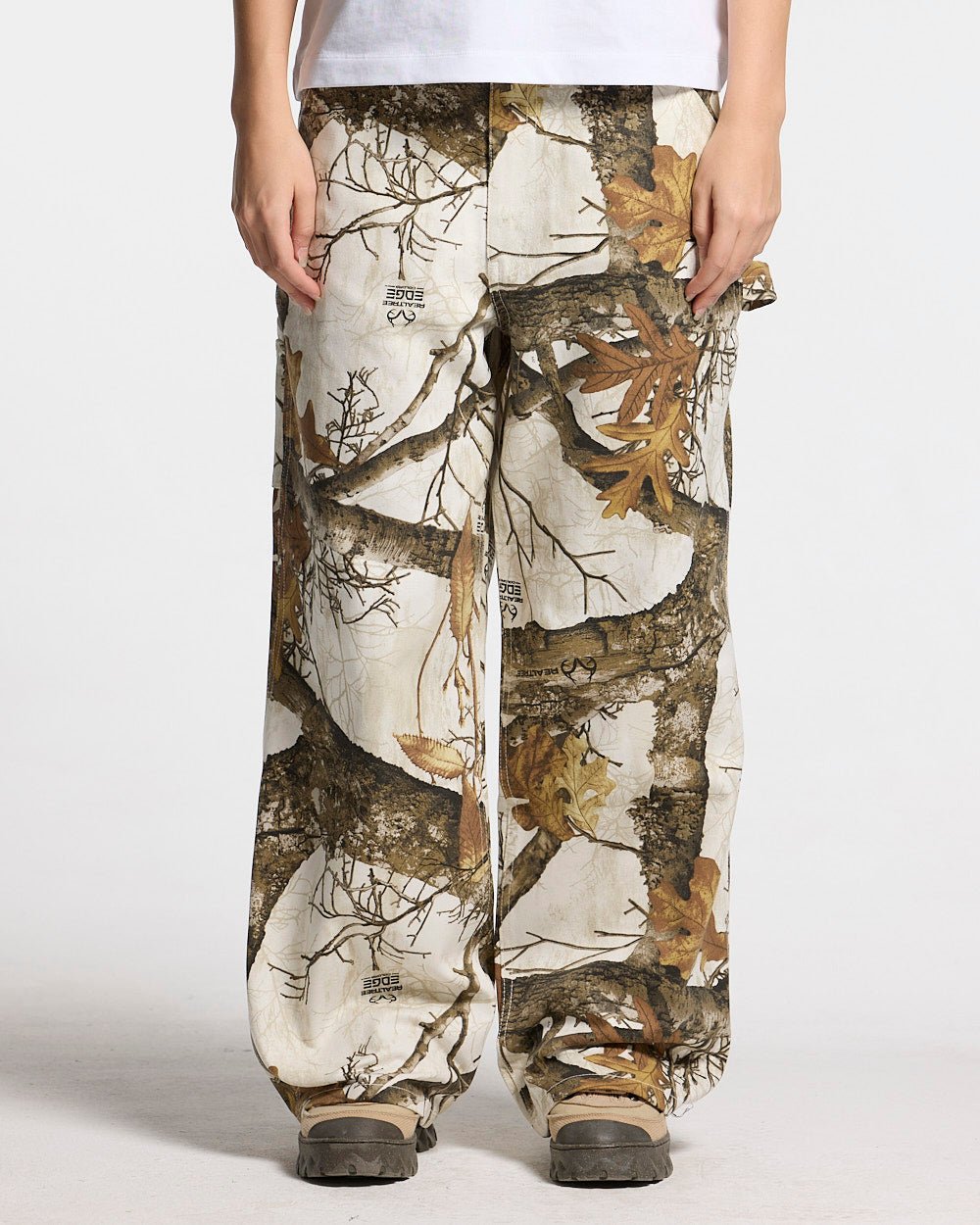 V1 CARPENTER PANTS REALTREE WHITE - Cold Culture