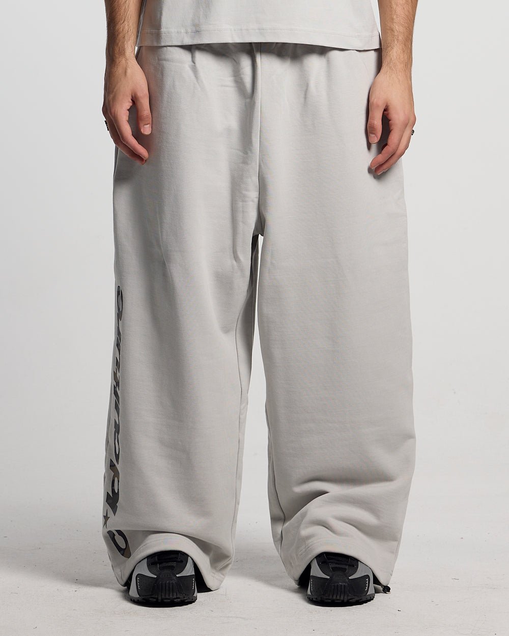 WILD CAMO SWEATPANTS LIGHT GREY - Cold Culture