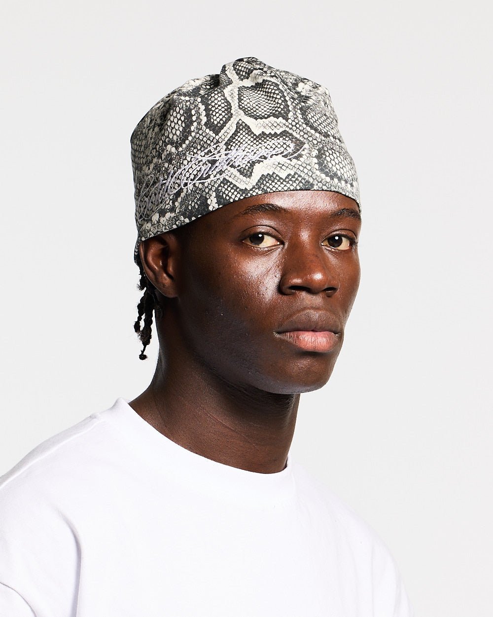 WILD SCRIPT BEANIE SNAKE - Cold Culture