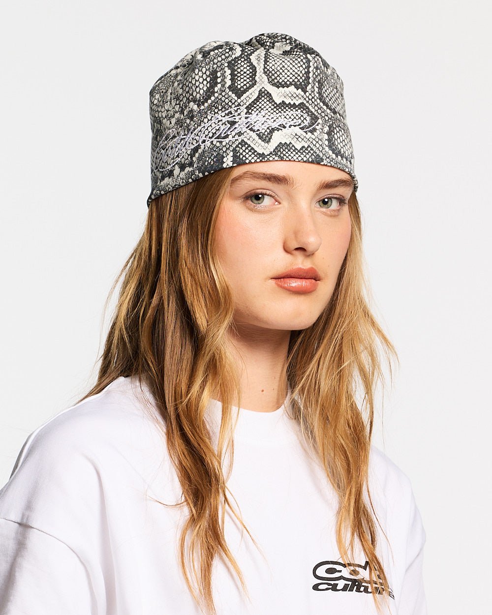 WILD SCRIPT BEANIE SNAKE - Cold Culture