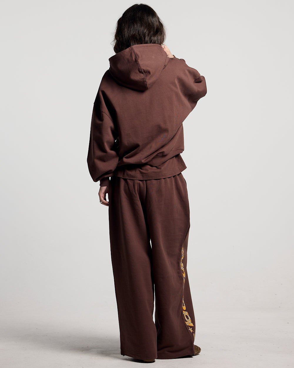 WILD SNAKE SWEATPANTS BROWN - Cold Culture