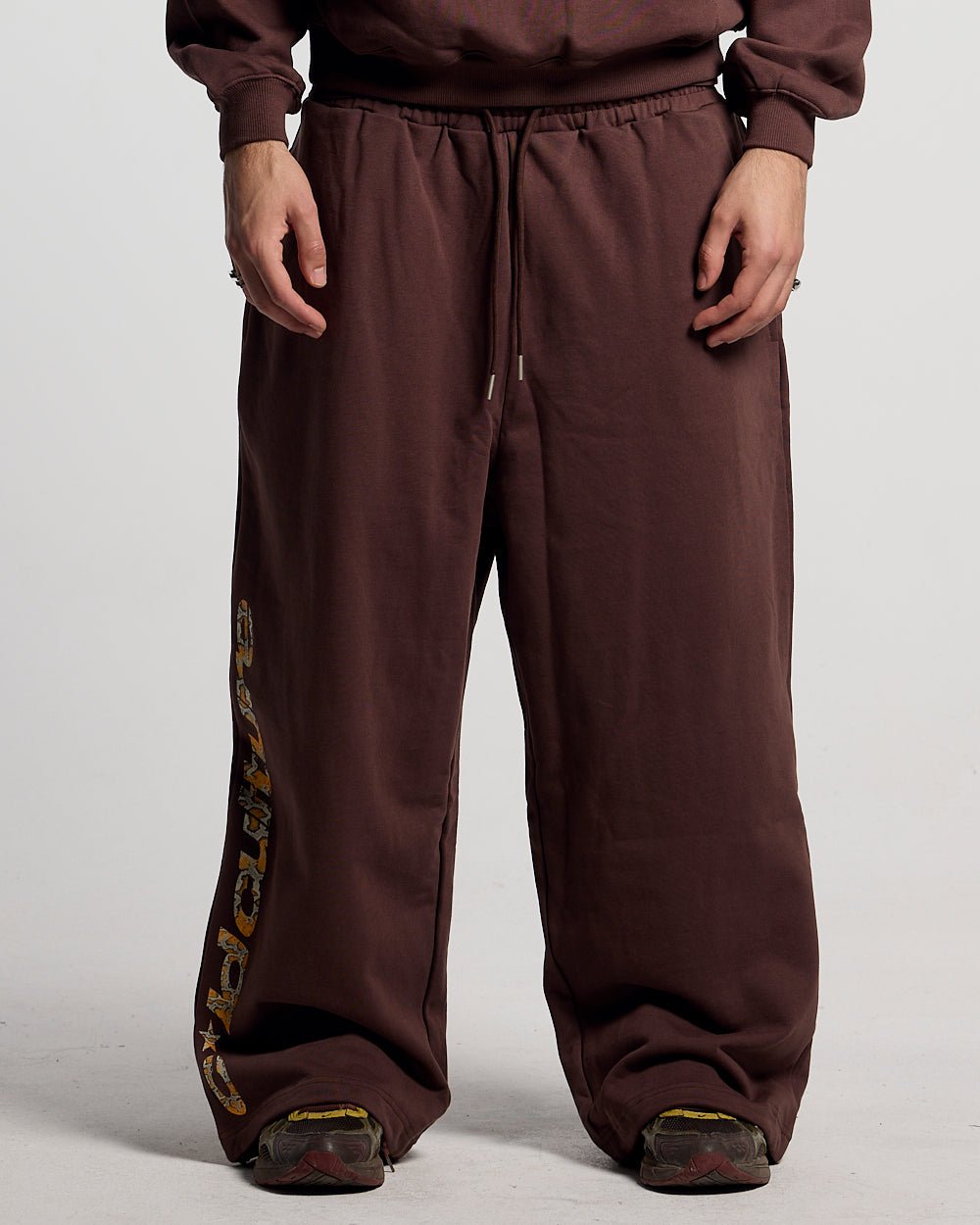 WILD SNAKE SWEATPANTS BROWN - Cold Culture