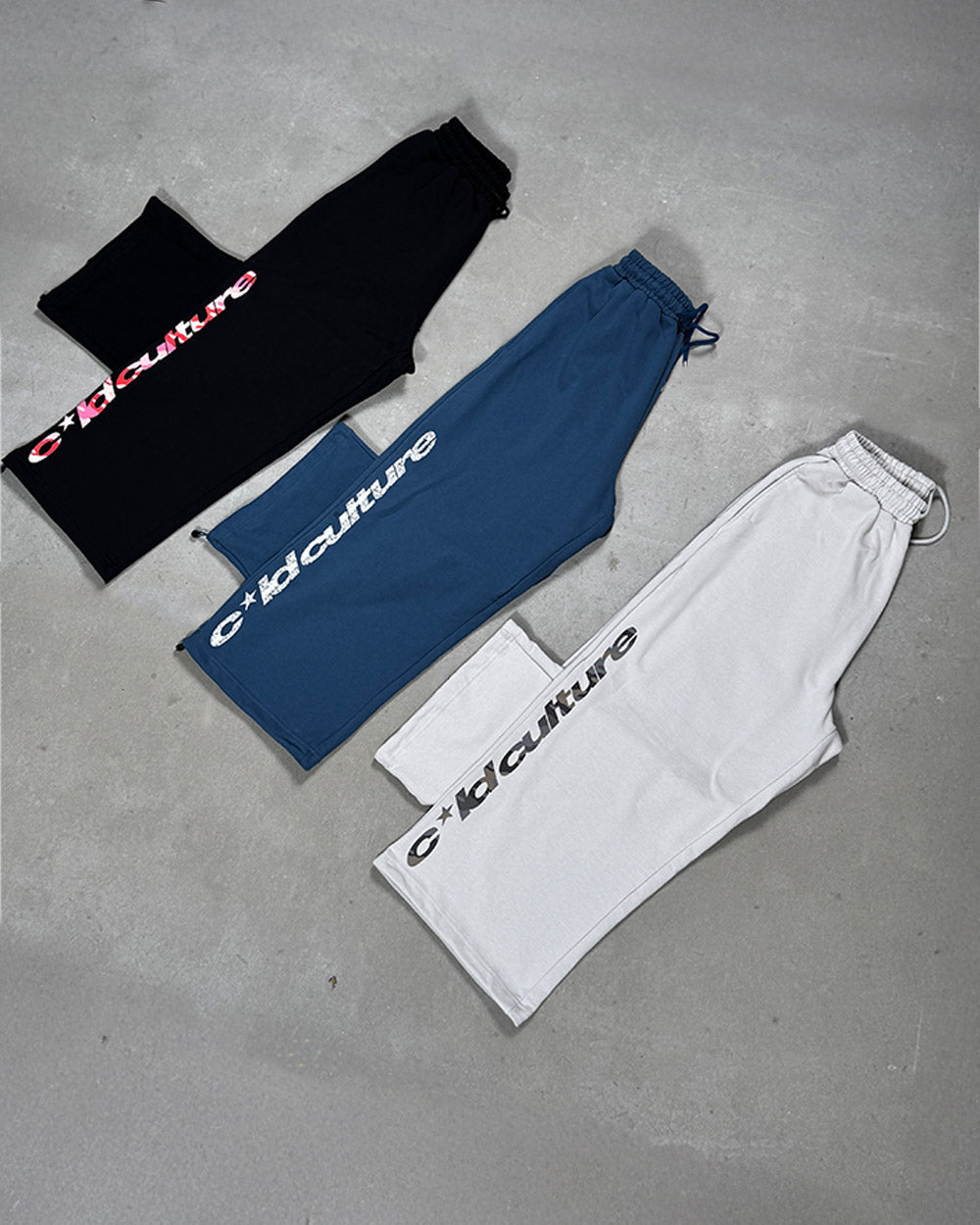 WILD SNAKE SWEATPANTS NAVY BLUE - Cold Culture