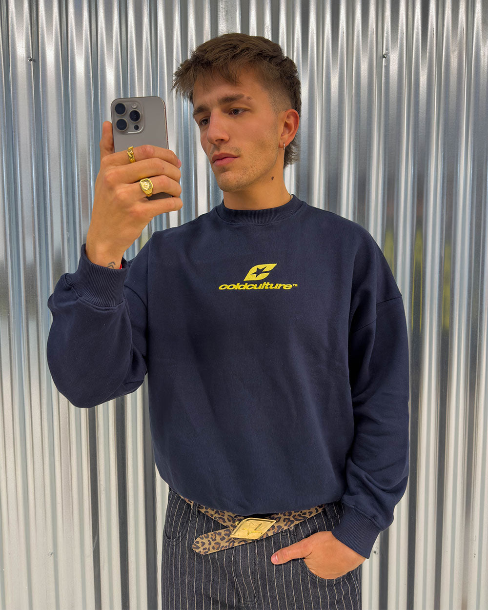 CURVED CREWNECK MIDNIGHT BLUE