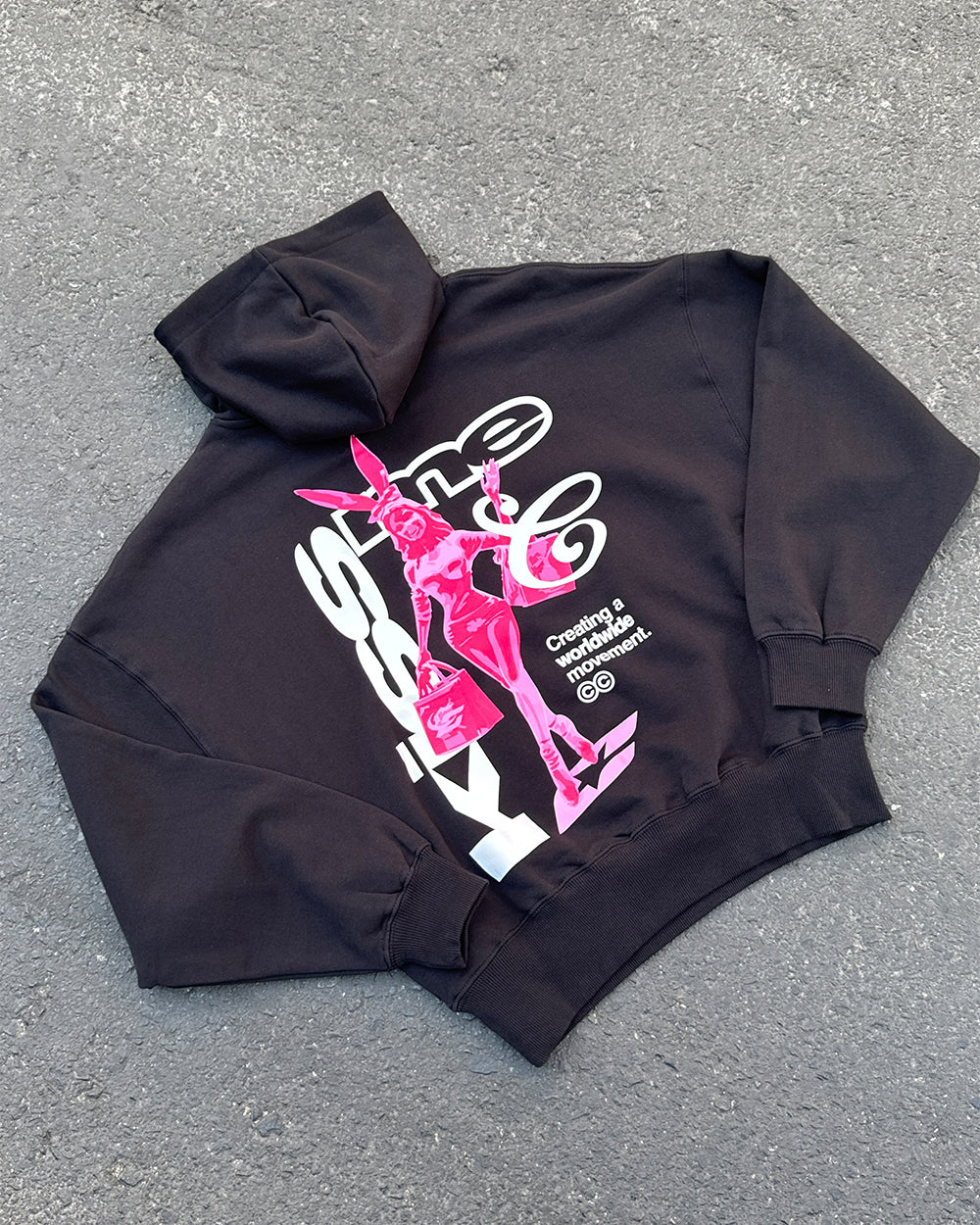 KISS THE BUNNY HOODIE BLACK