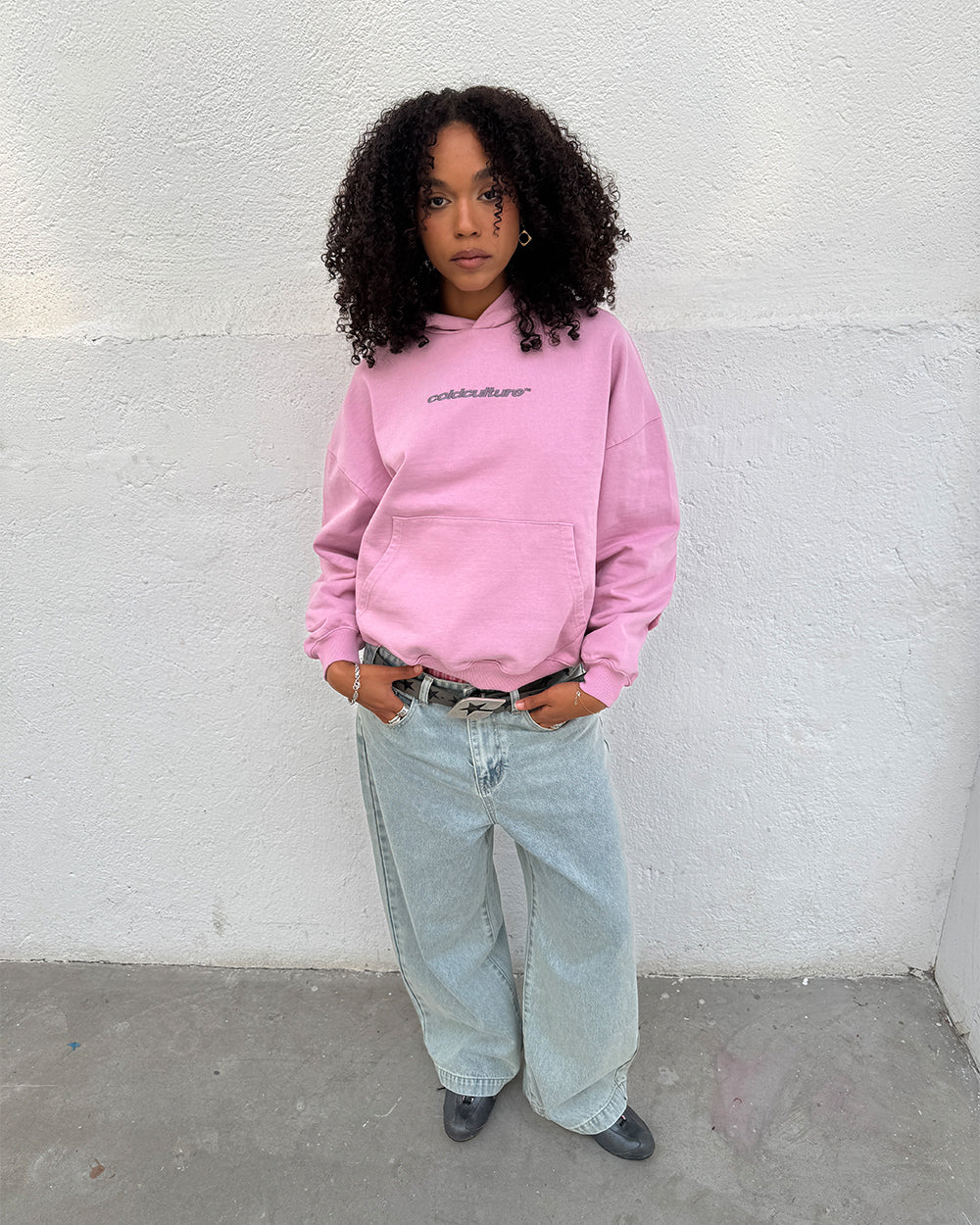 DISTRESS CURVED HOODIE PINK