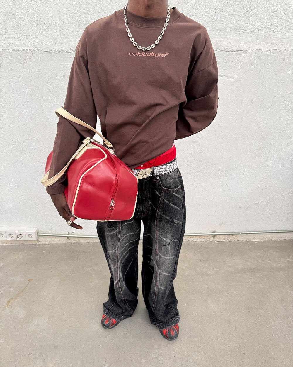 DISTRESS CURVED LONGSLEEVE BROWN