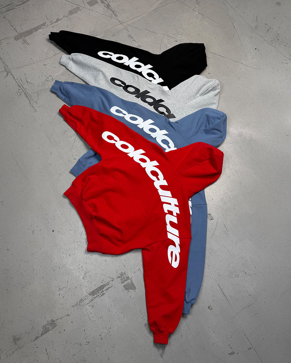 CURVED HOODIE BLACK AND WHITE