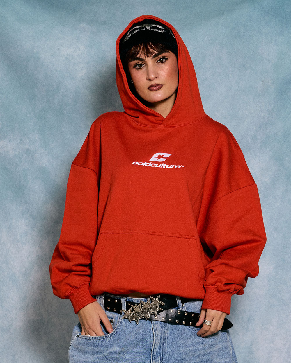 CURVED HOODIE VIBRANT RED