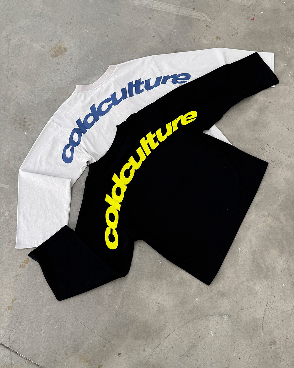 CURVED LONGSLEEVE BLACK