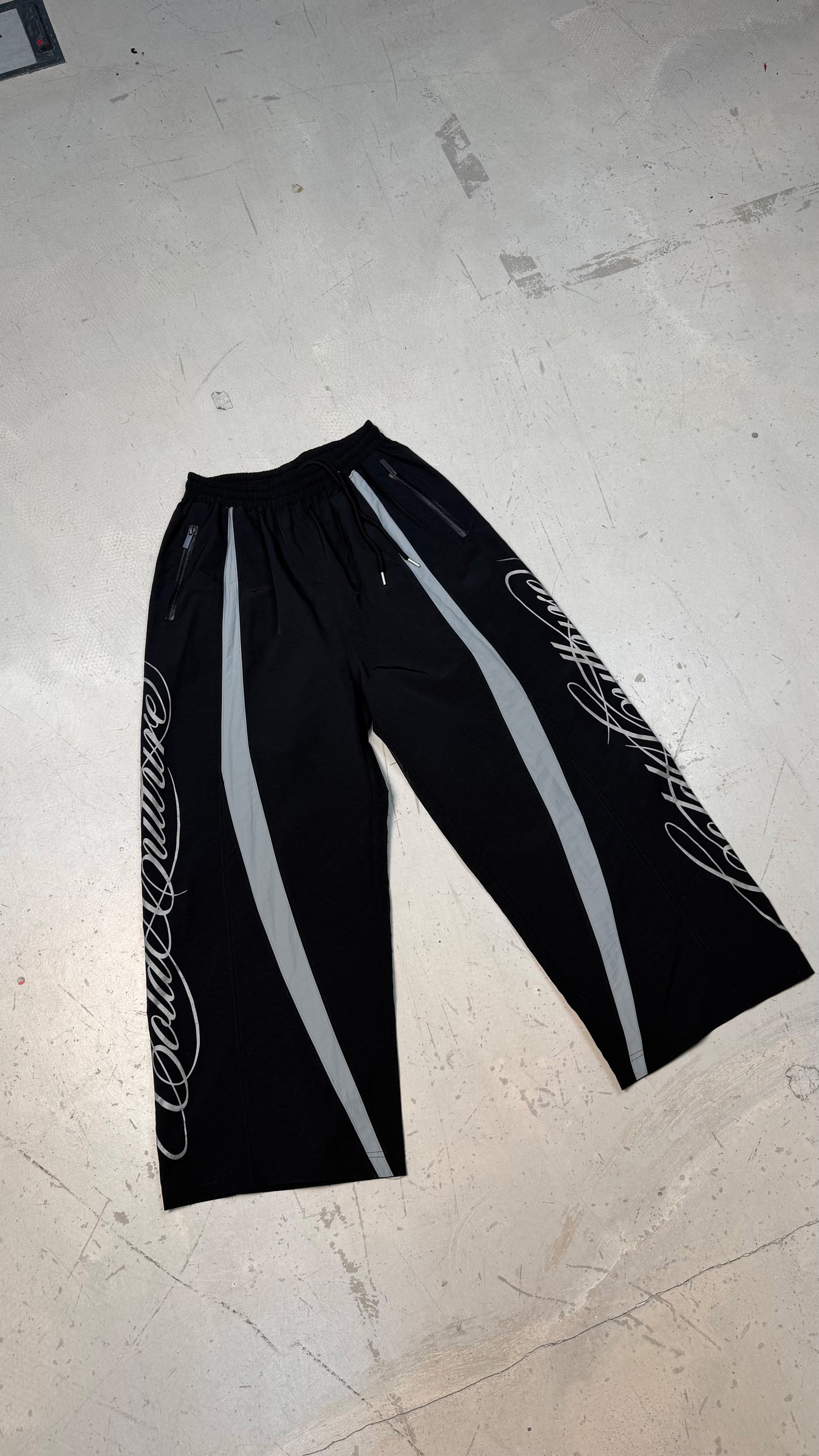 SCRIPT TECH PANTS BLACK