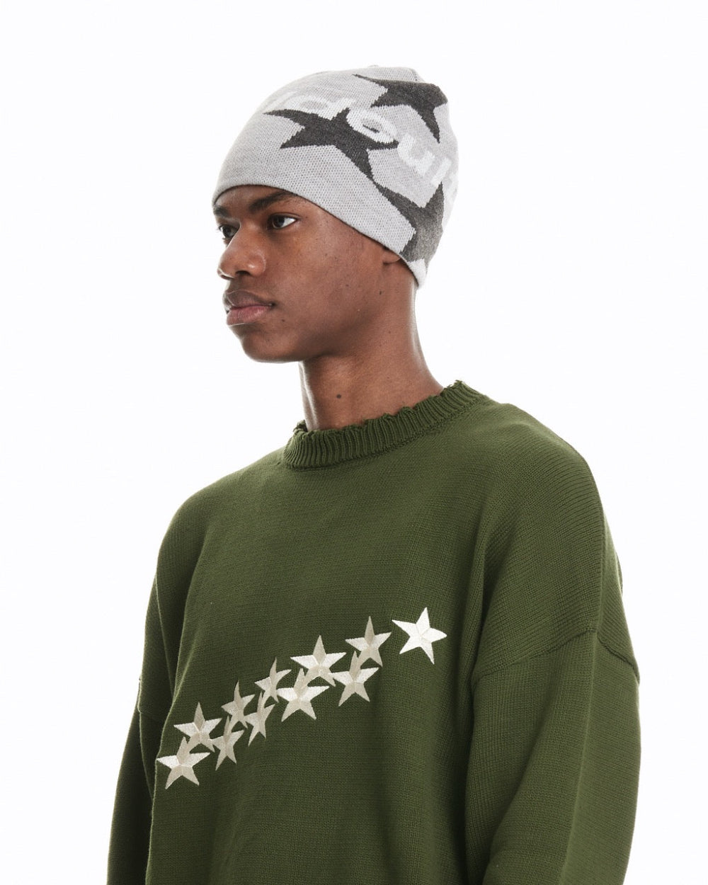 italic-stars-beanie-ultra-light-grey4.jpg