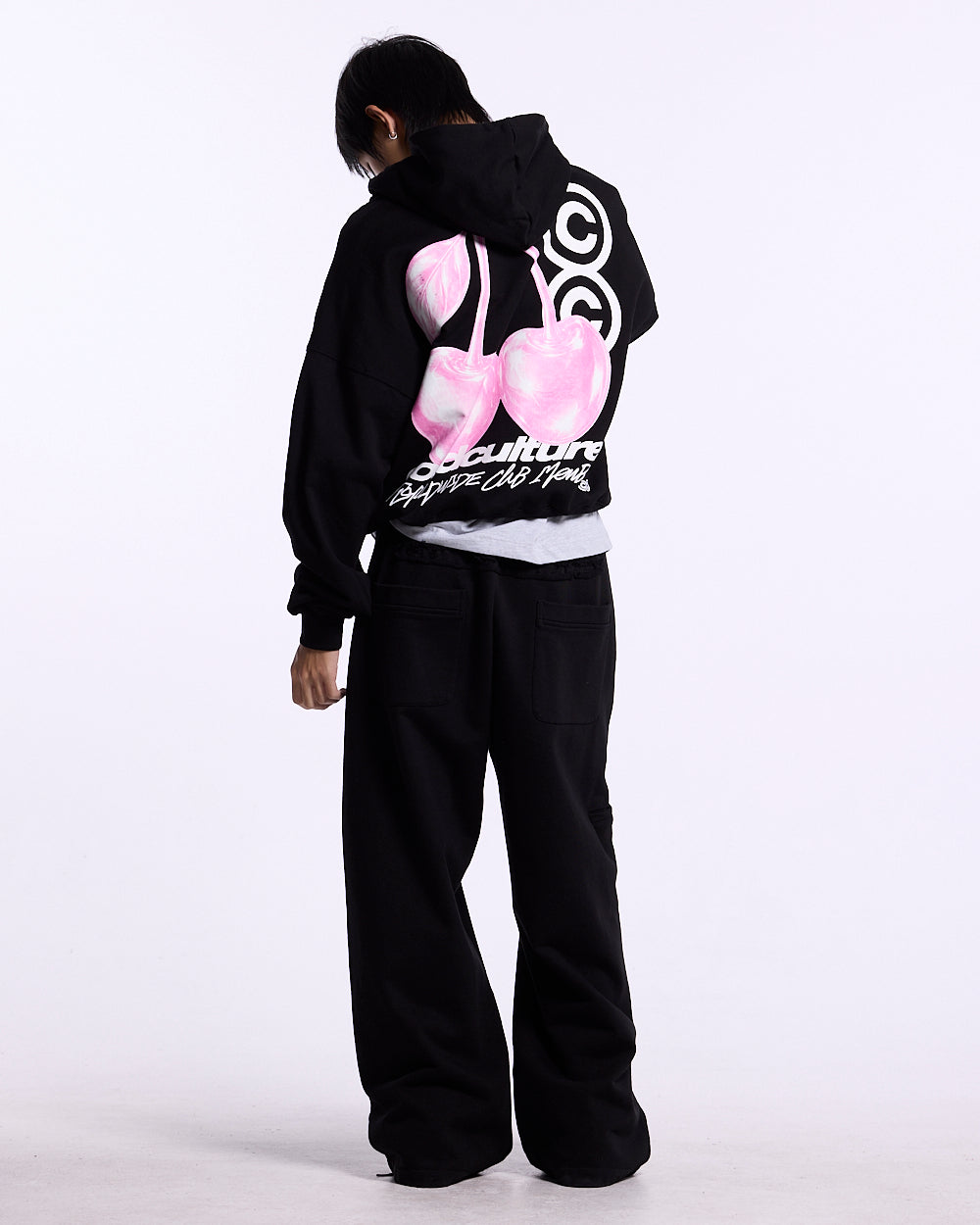 BERRY HOODIE BLACK