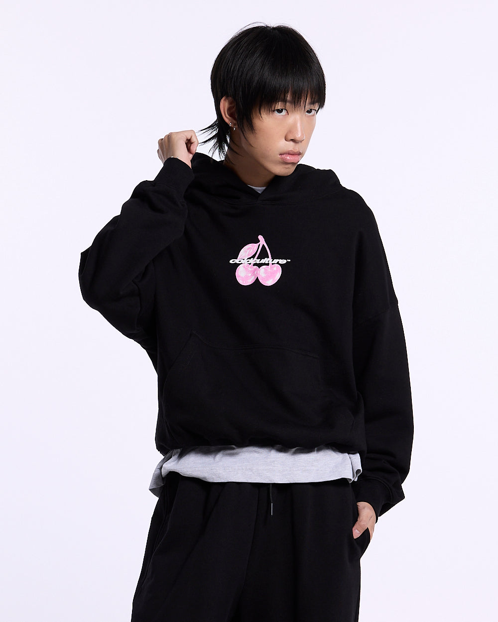 BERRY HOODIE BLACK