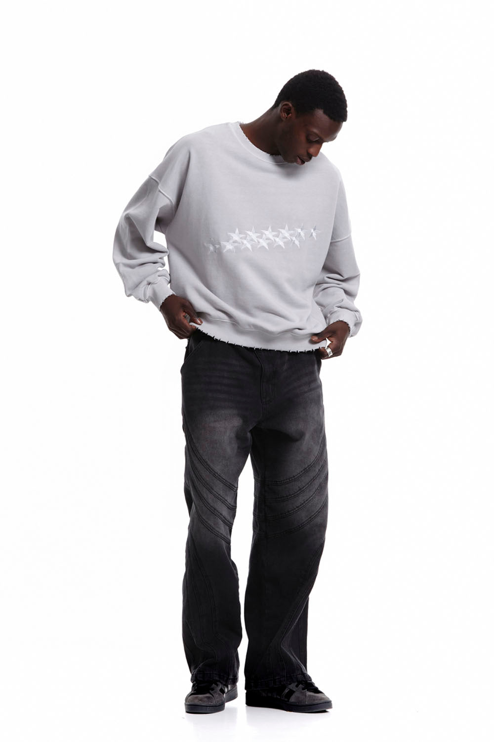 STARS CREWNECK PALE GRAY