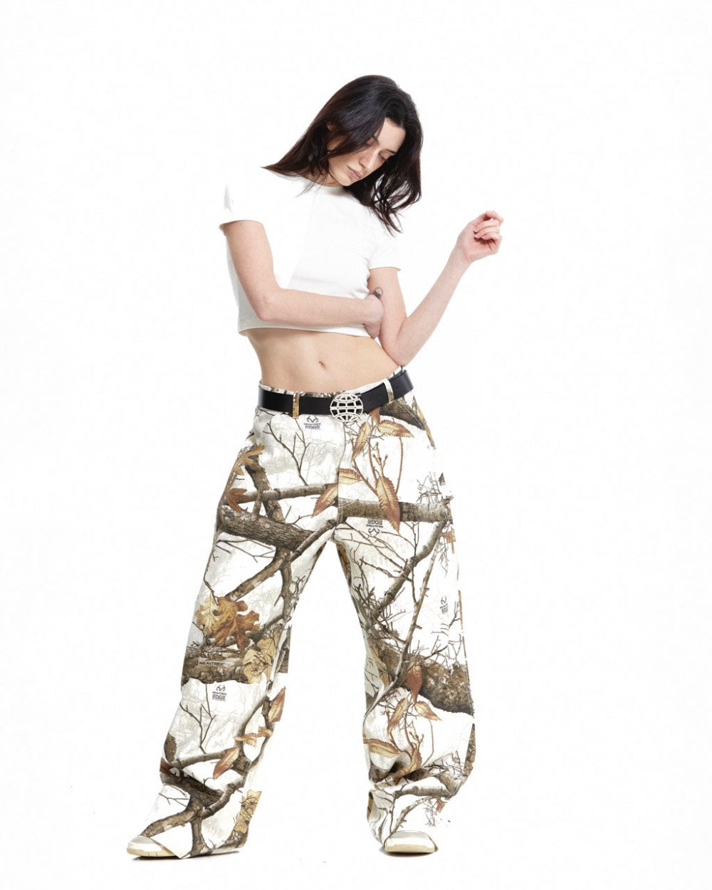 v1-carpenter-pants-realtree-white10.jpg