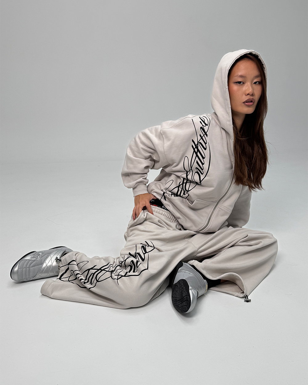 KEVIL METAL KEYCHAIN