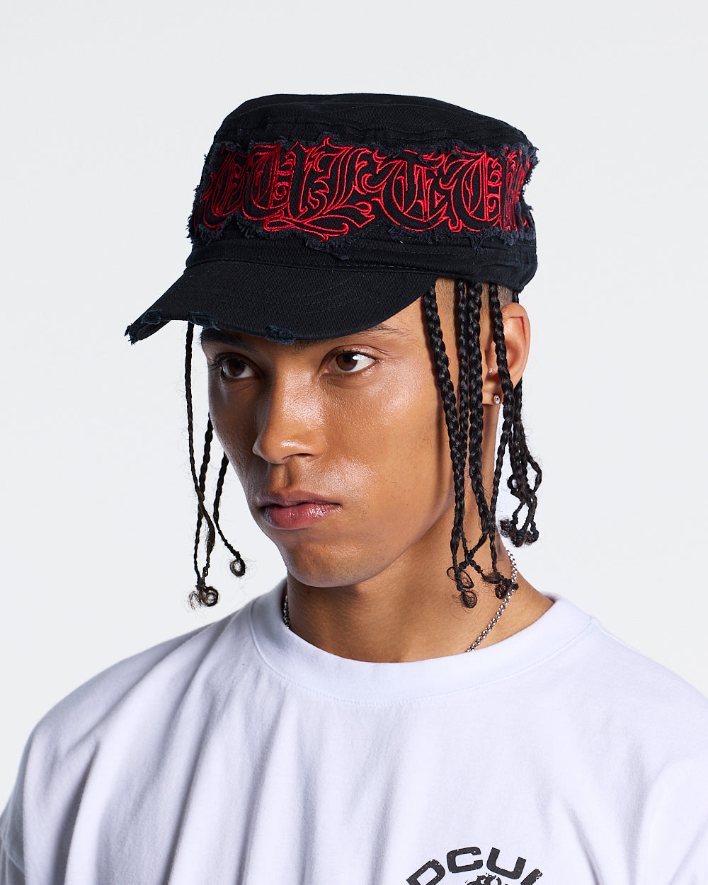 DISTRESS GOTHIC CAP BLACK