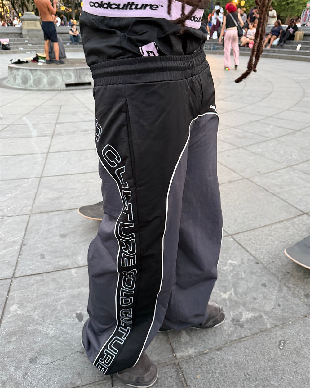 OVERCUT SWEATPANTS BLACK