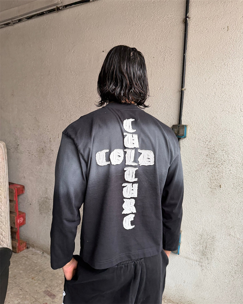 CROSSED LONGSLEEVE BLACK