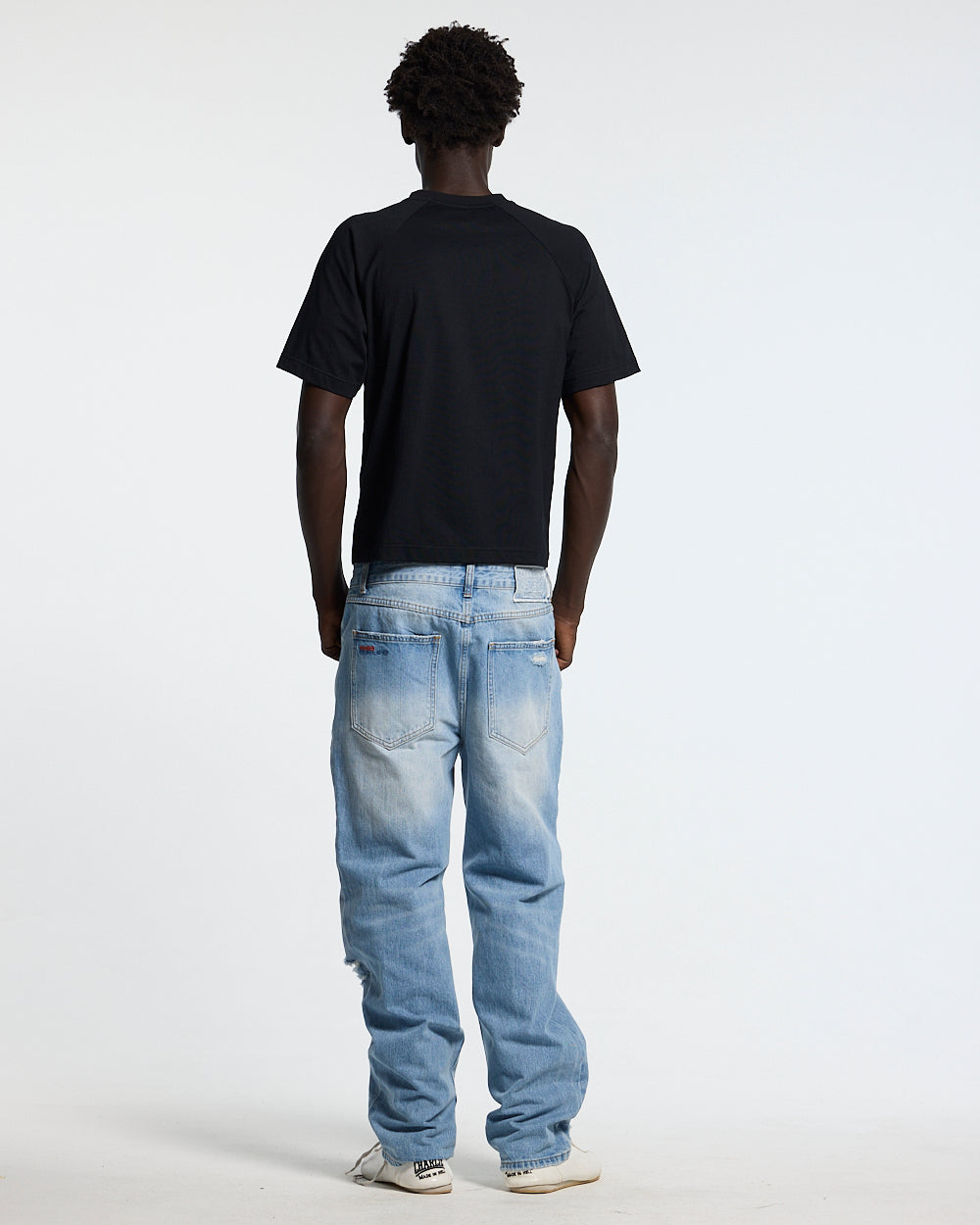 UNIT 05 TEE BLACK