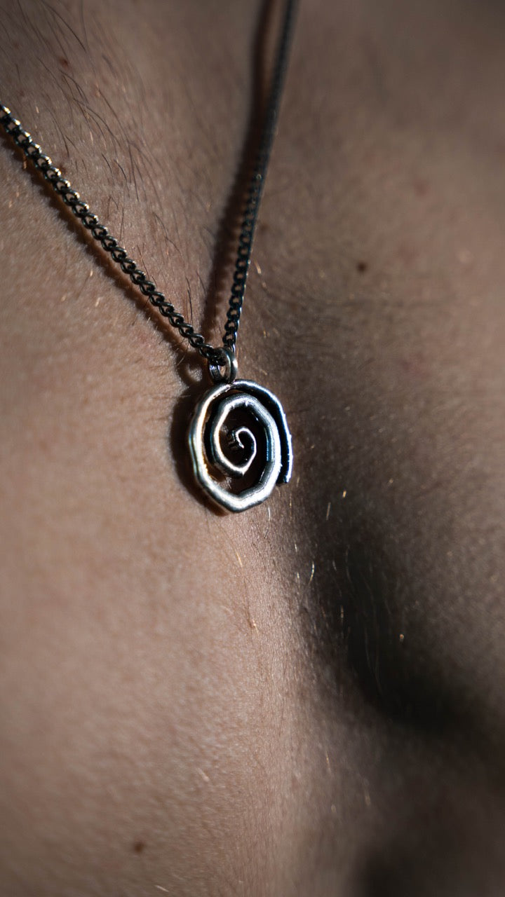 SPIRAL NECKLACE