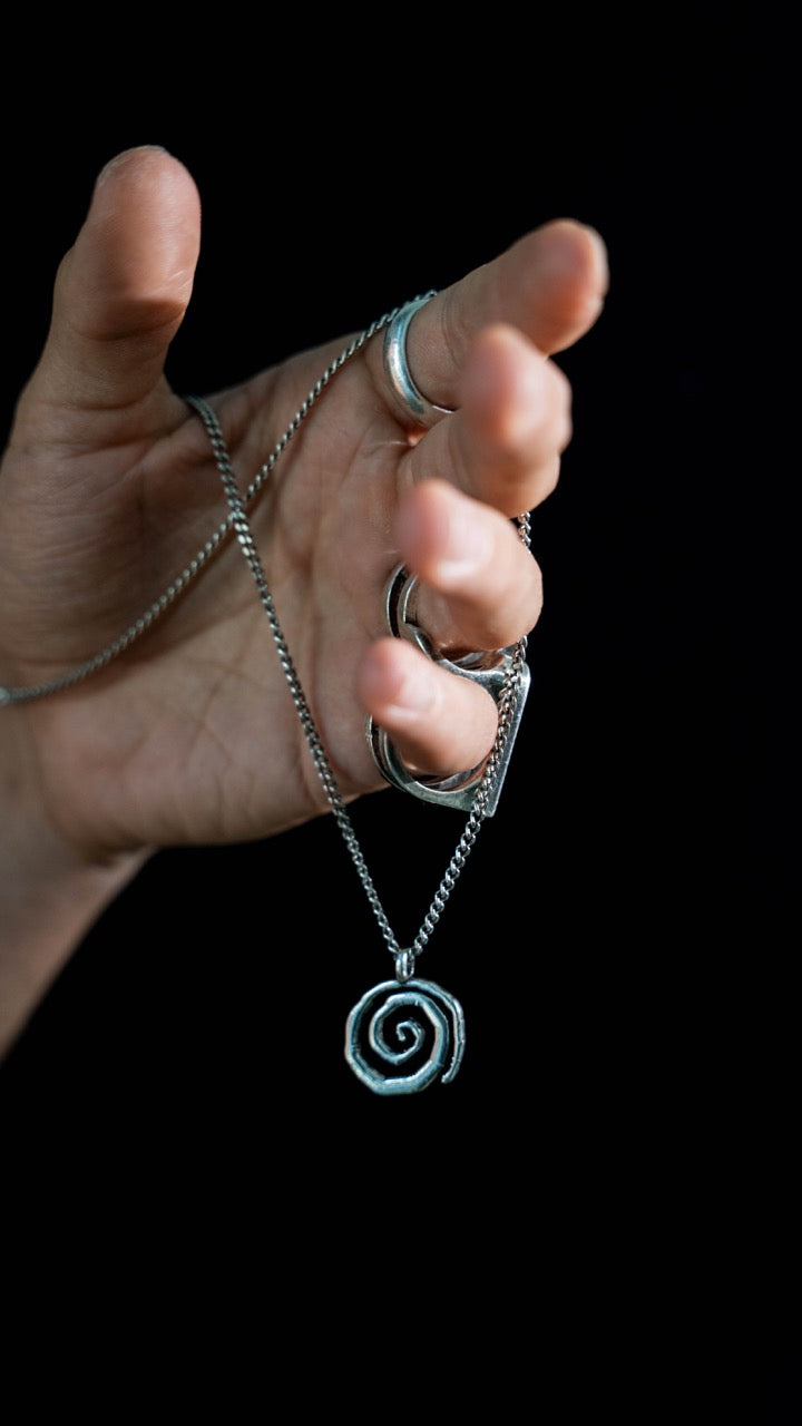 SPIRAL NECKLACE