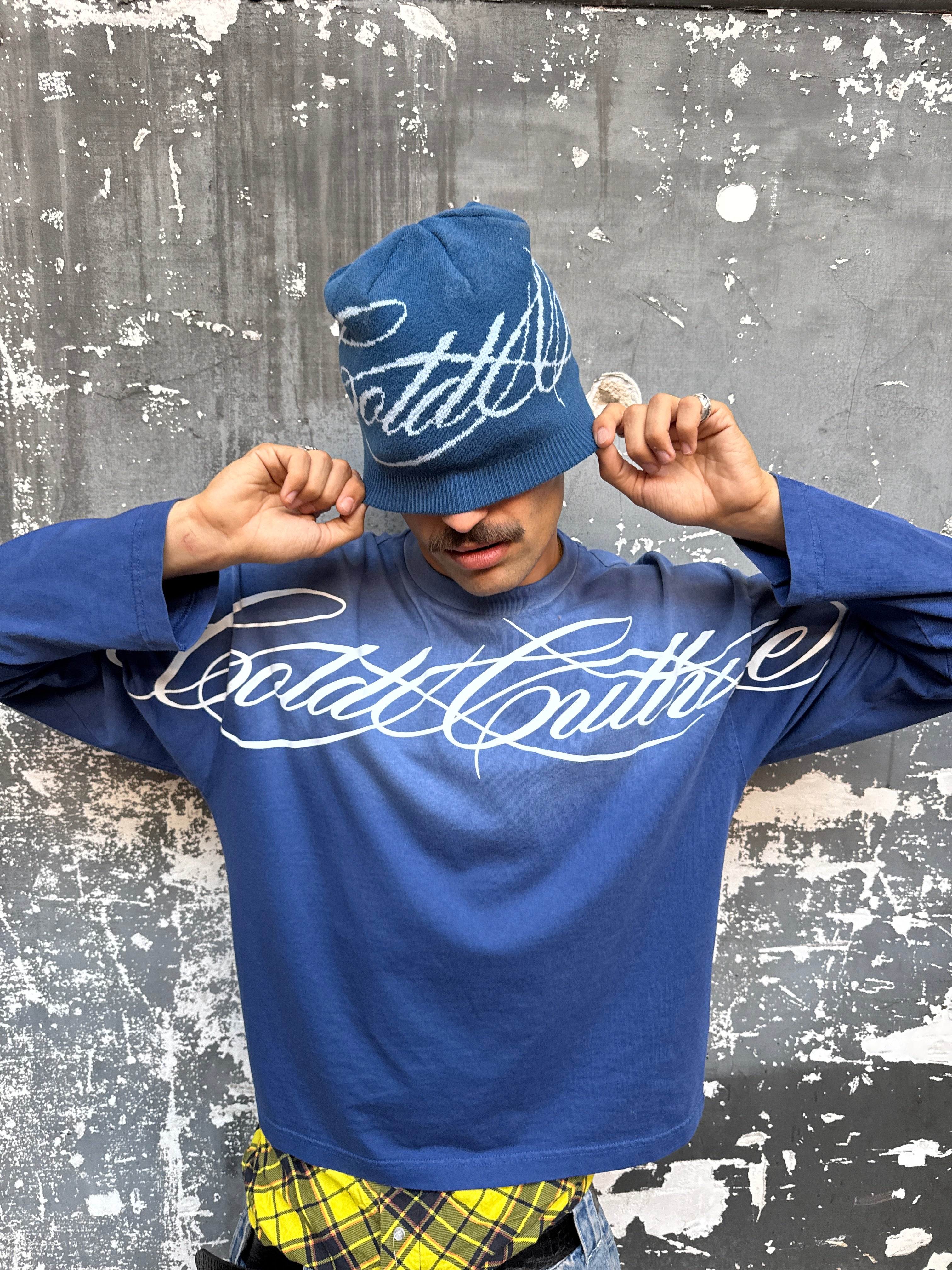 SCRIPT BEANIE BLUE