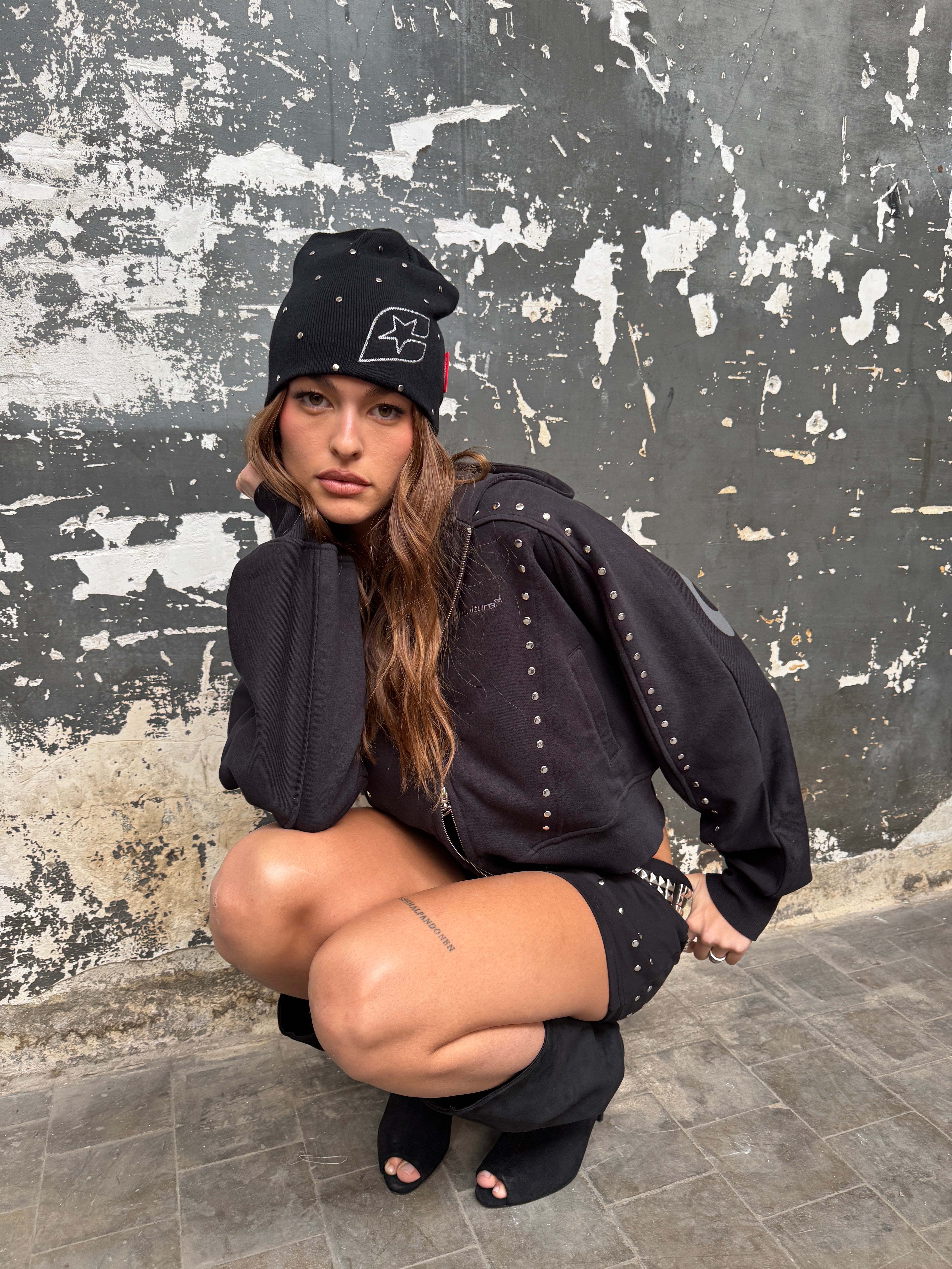 STUD ZIP HOODIE BLACK
