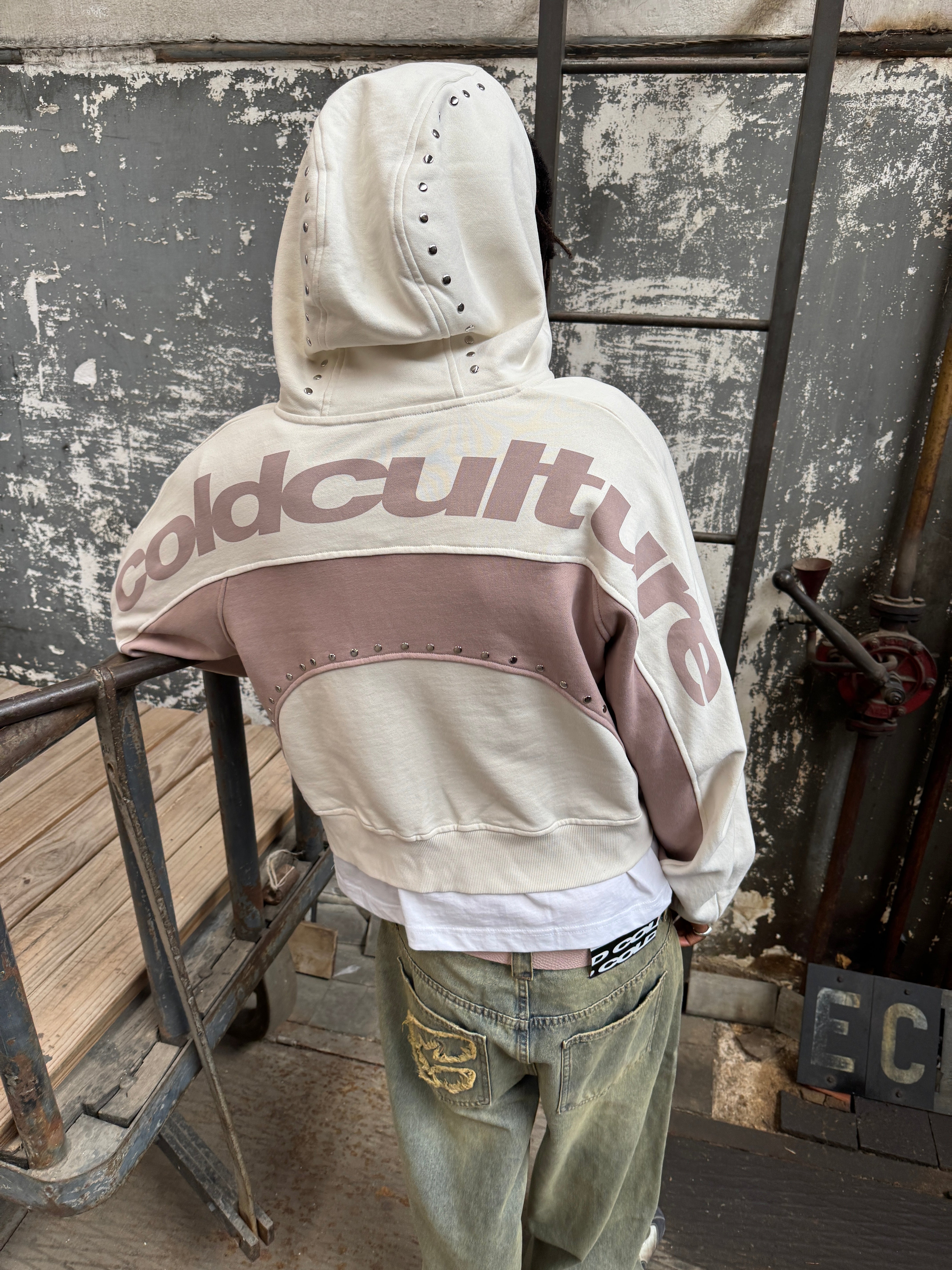 STUD ZIP HOODIE LIGHT GREY