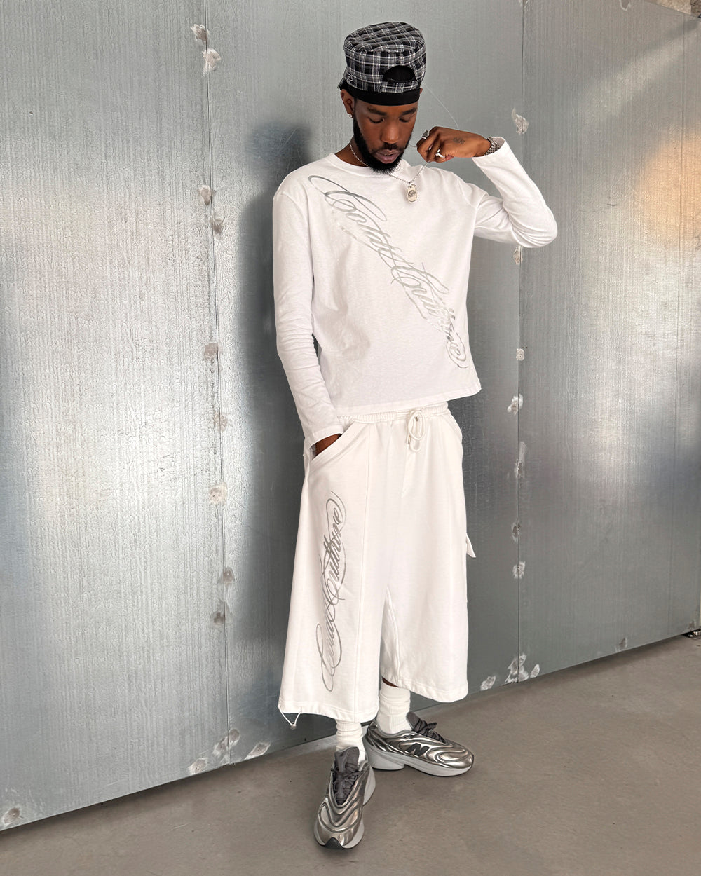 ICON PARACHUTE SHORT WHITE