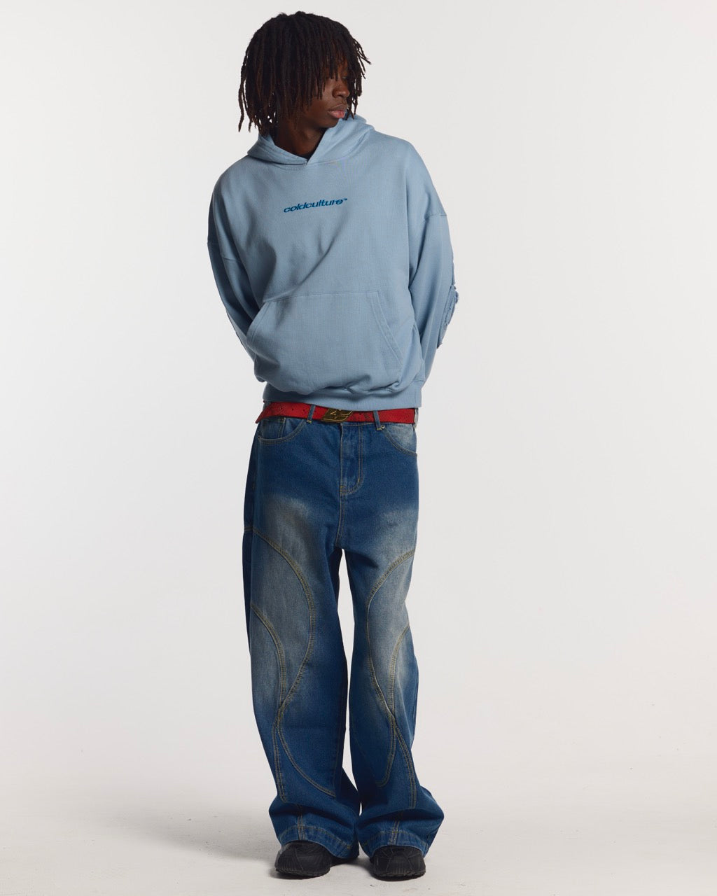 DISTRESS CURVED HOODIE SHADY BLUE