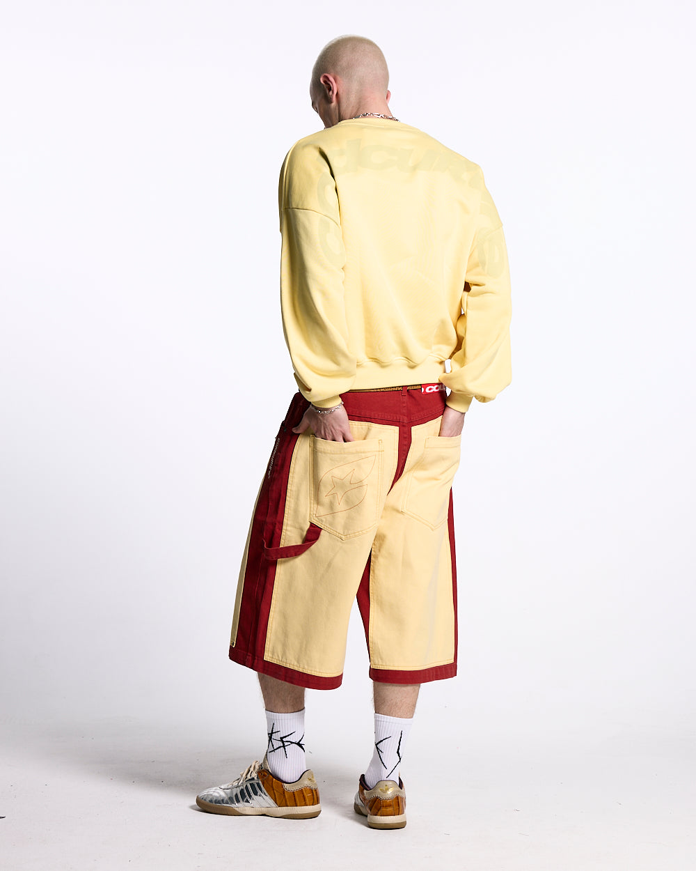 CURVED CREWNECK YELLOW