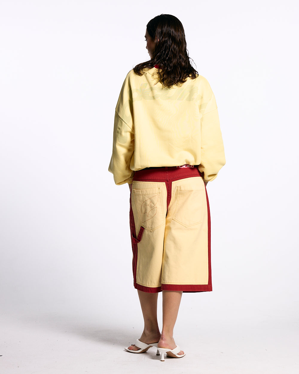 CURVED CREWNECK YELLOW