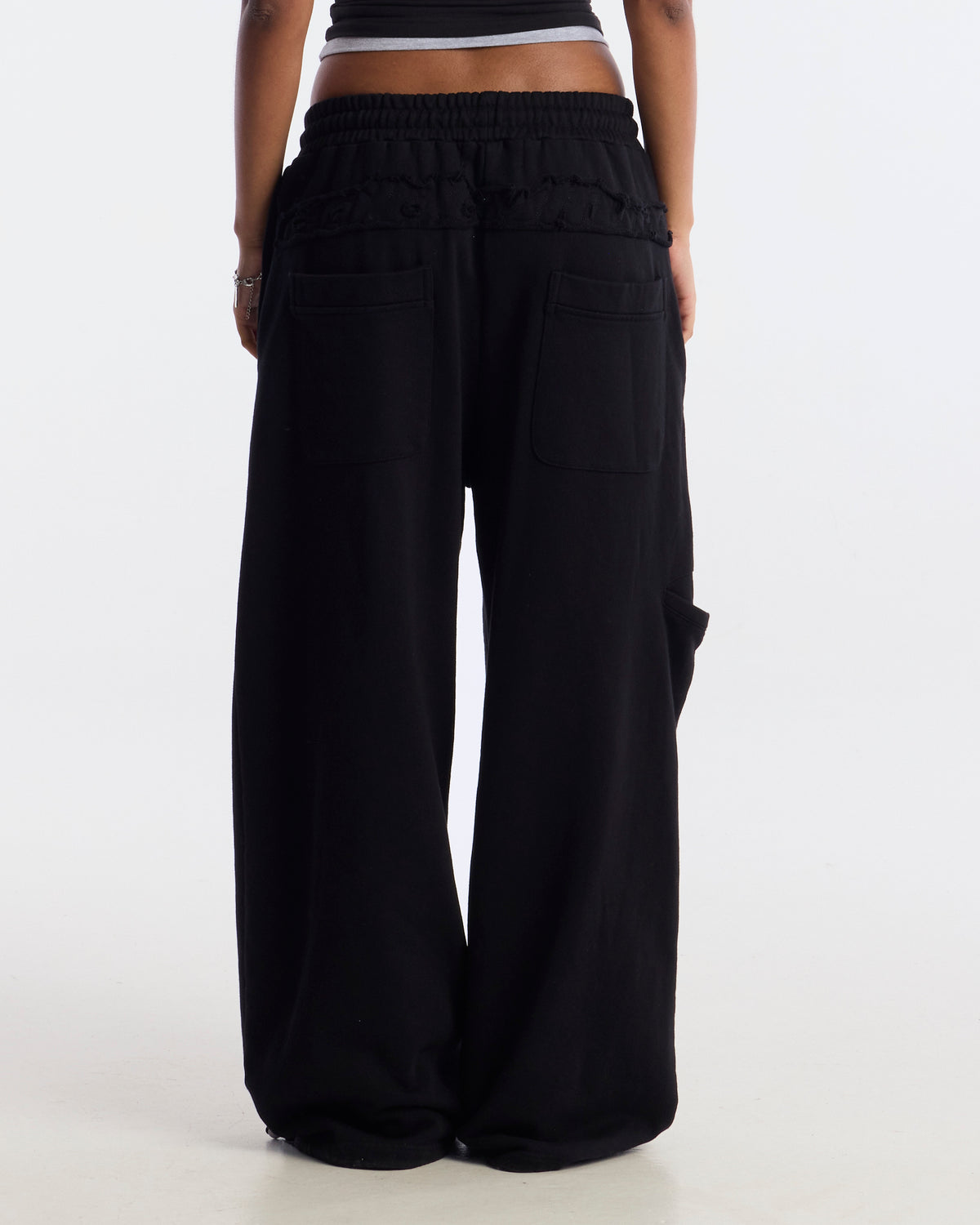 DISTRESS SWEATPANTS BLACK