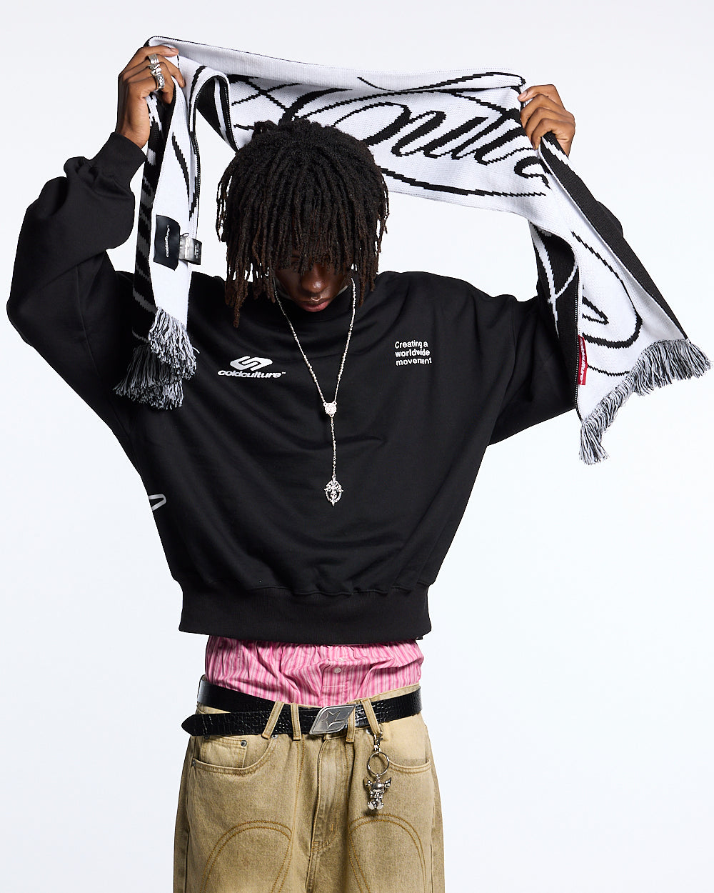 SCRIPT DOUBLE SIDE SCARF BLACK & WHITE