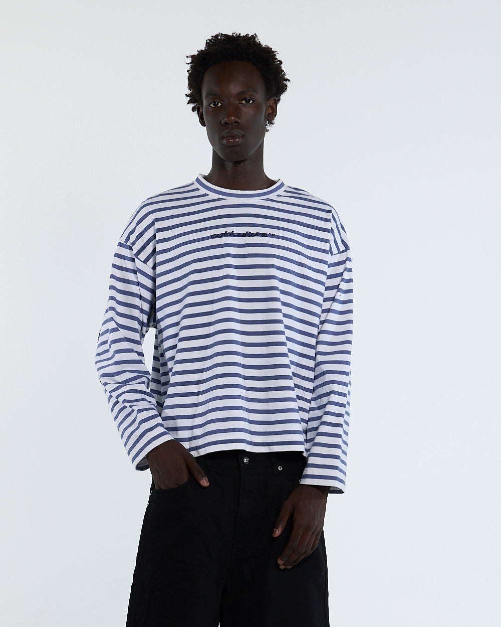 DISTRESS CURVED LONGSLEEVE NAVY STRIPES