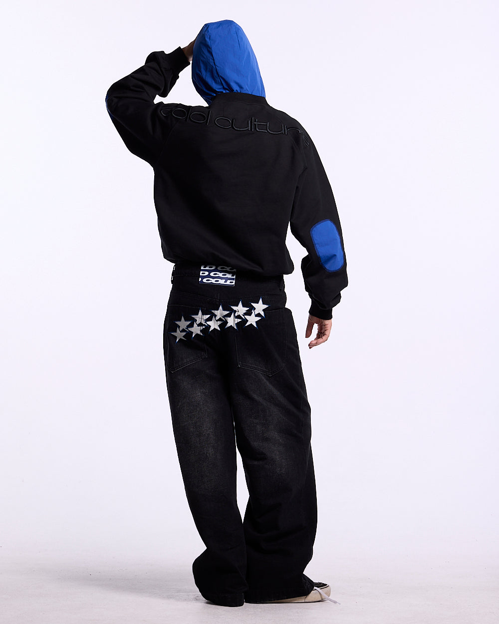 INTERCEPT CREWNECK BLACK AND NAVY