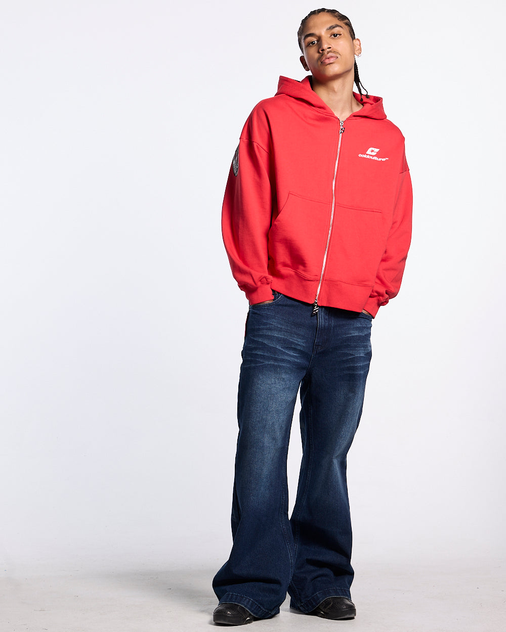 TARTAN DISTRESS CURVED ZIP HOODIE RED
