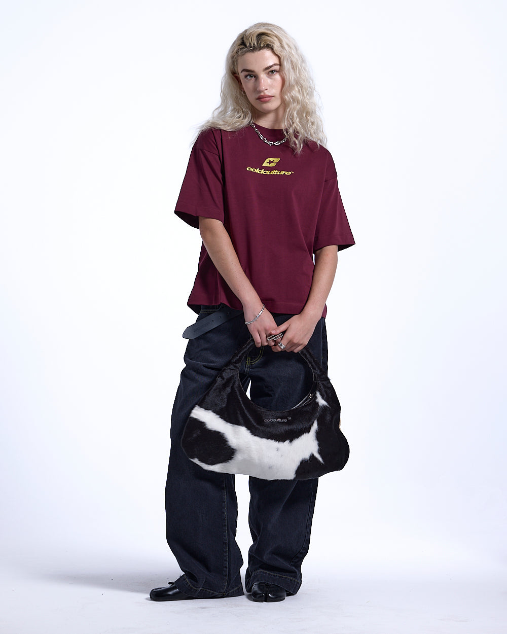 CURVED TEE BURGUNDY & YELLOW
