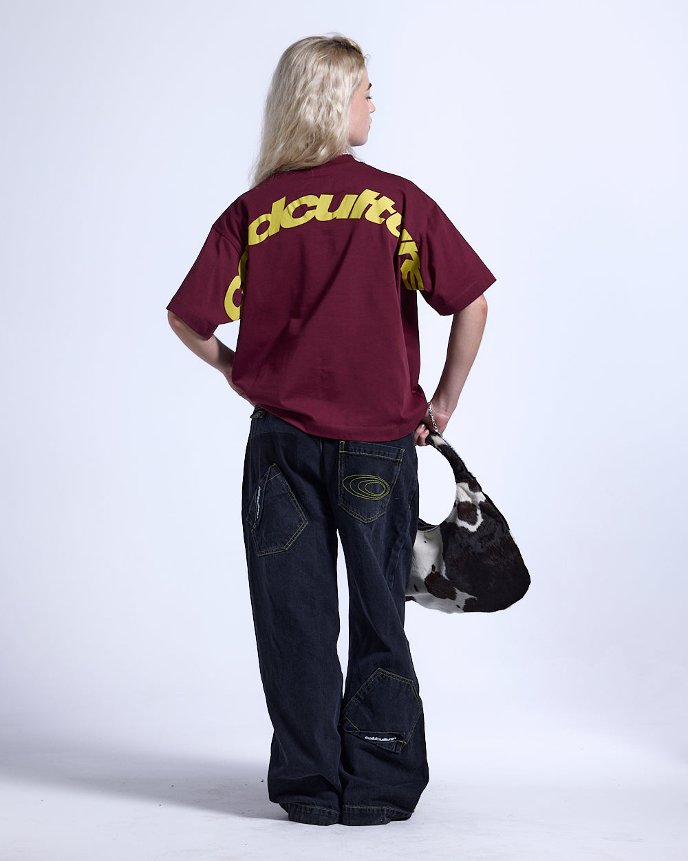 CURVED TEE BURGUNDY & YELLOW