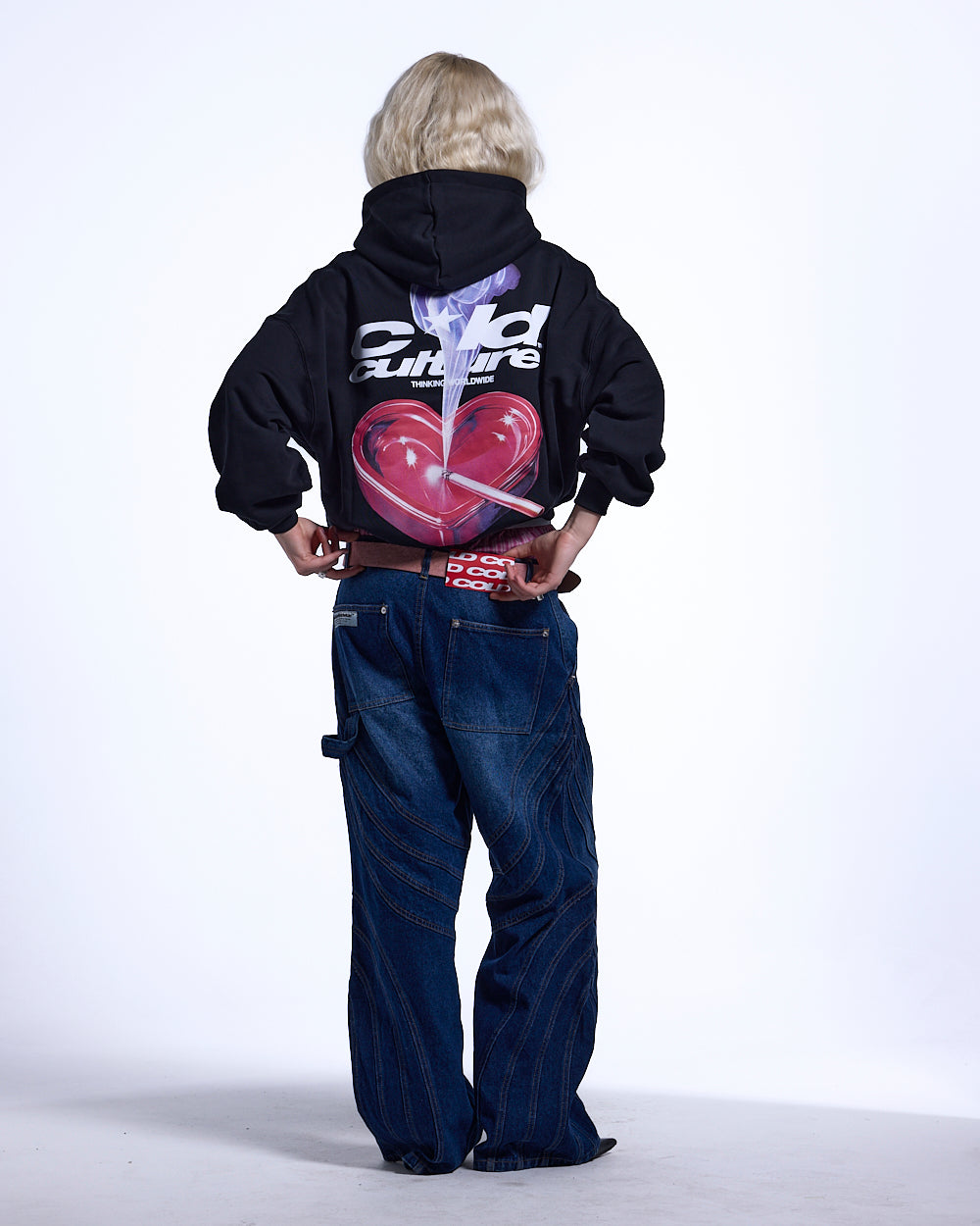 HEART ASHTRAY HOODIE BLACK