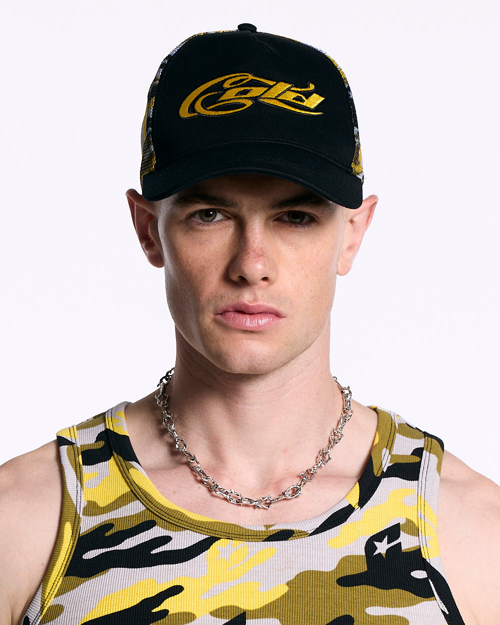 CAMO CAP BLACK AND YELLOW