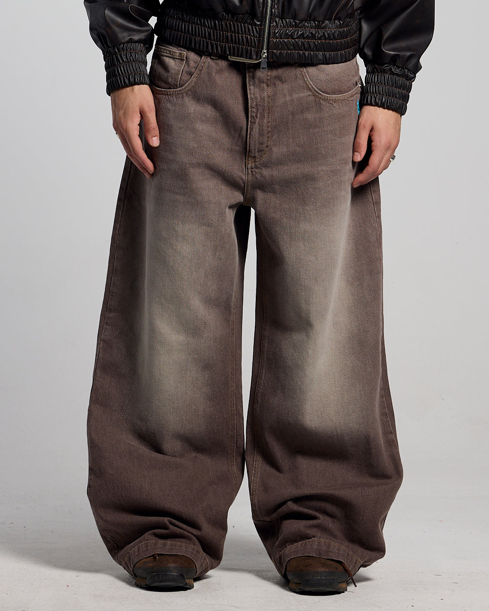 COLLEGE V3 PANTS LIGHT BROWN