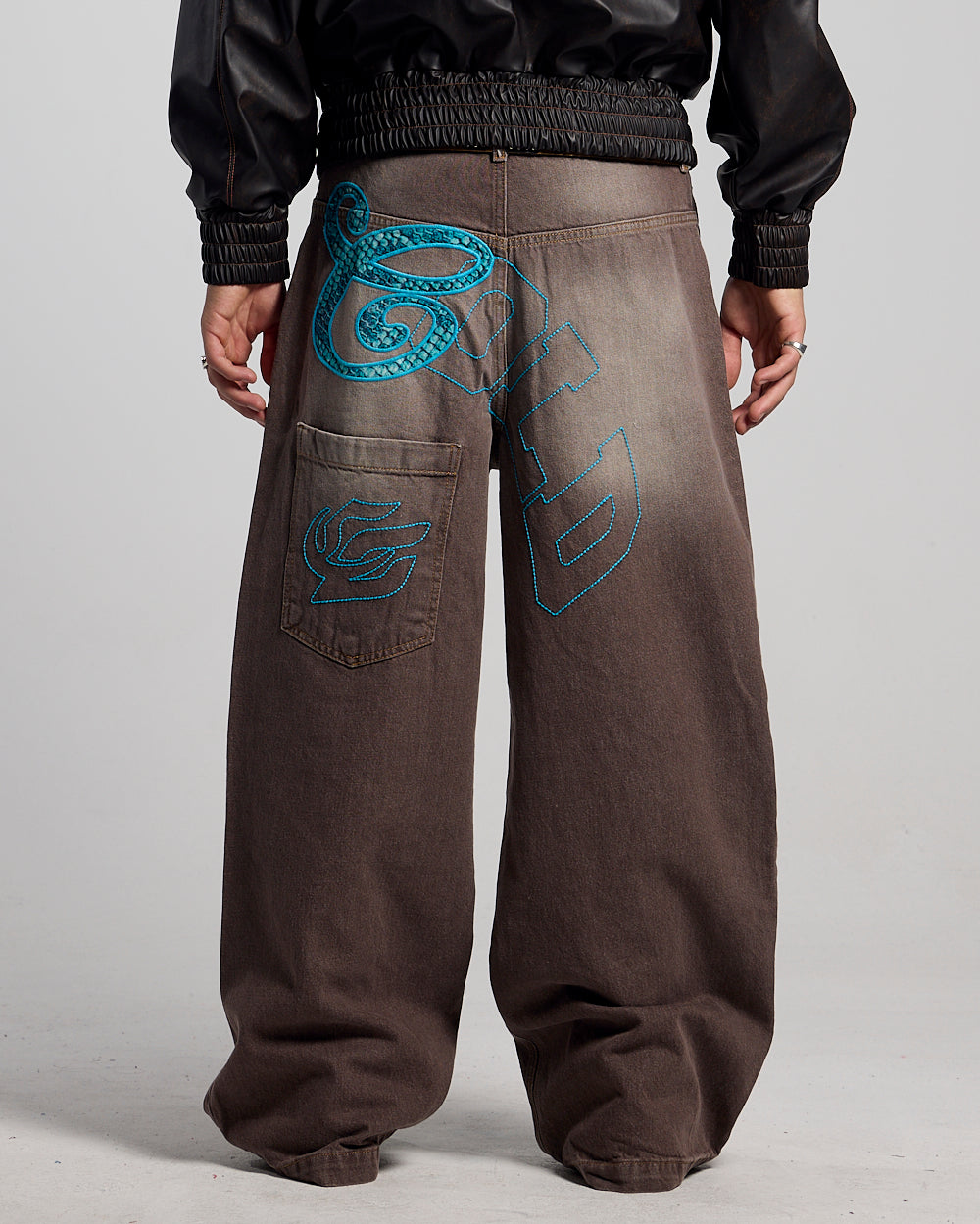 COLLEGE V3 PANTS LIGHT BROWN