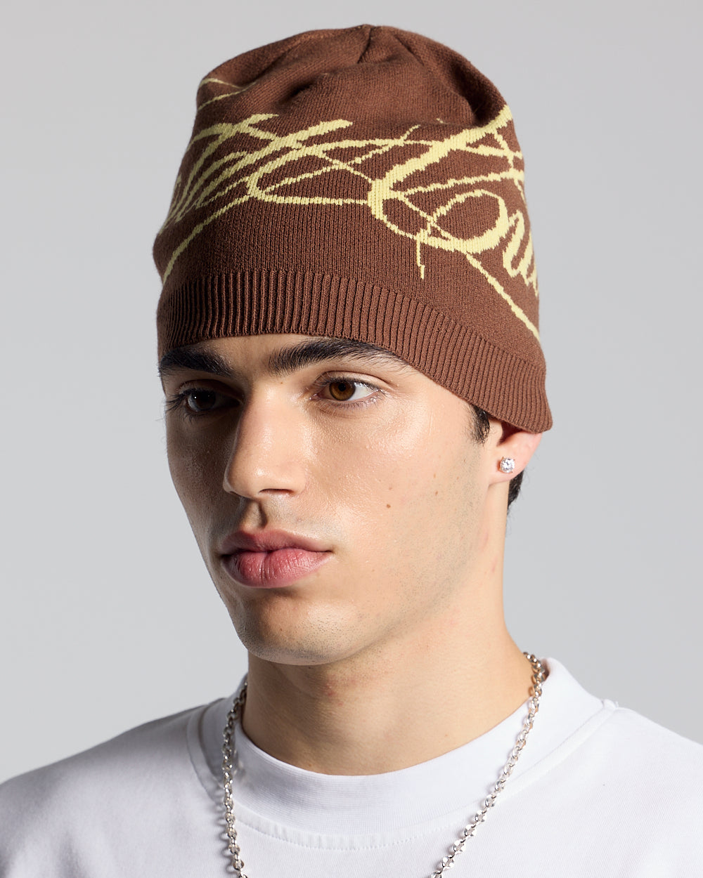 SCRIPT BEANIE BROWN