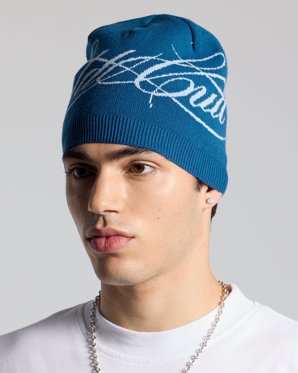 SCRIPT BEANIE BLUE